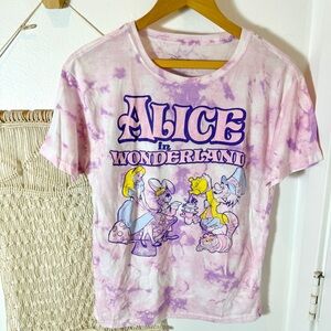 Alice in Wonderland Tie Dye Fantasyland Disneyland Graphic Tee Pink & Purple L